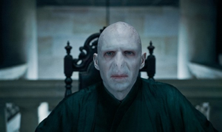 Illustration for article titled Harry Potter becomes a magical terrorist for justice in "Deathly Hallows"